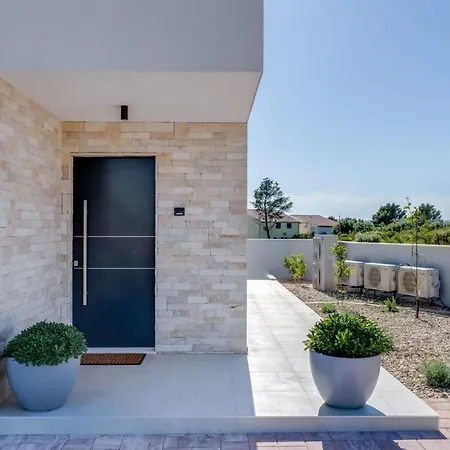 Mathilda By Interhome