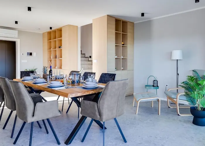 Mathilda By Interhome شيبينيك